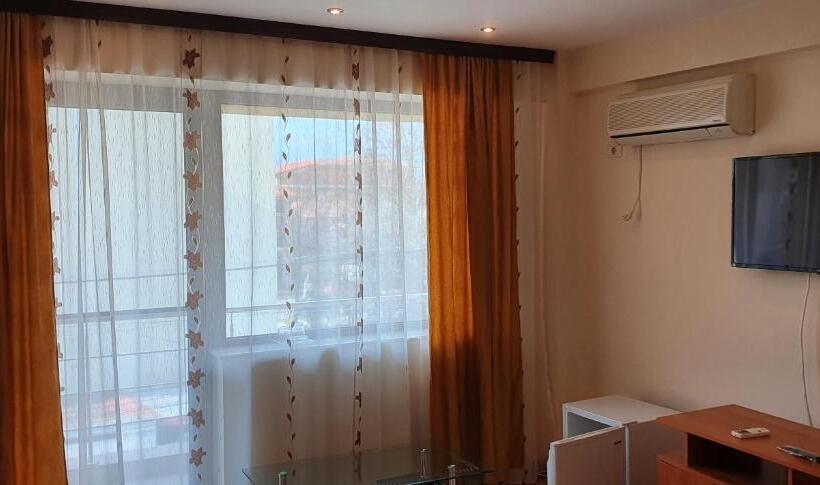 בית מלון כפרי Vila Raduinea