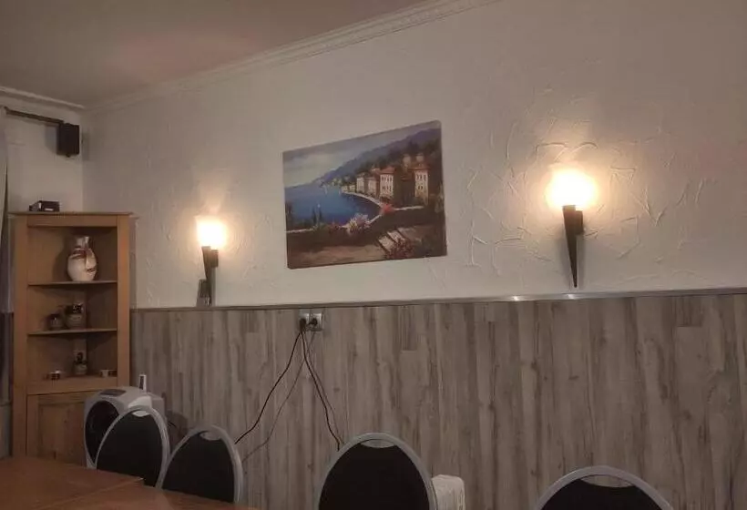 ホテル Zur Post   Hülchrath
