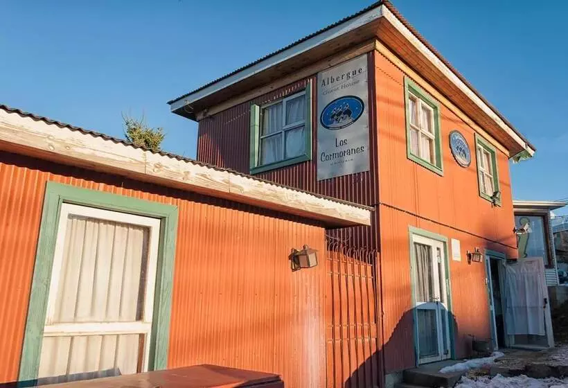 هتل Hostel Los Cormoranes