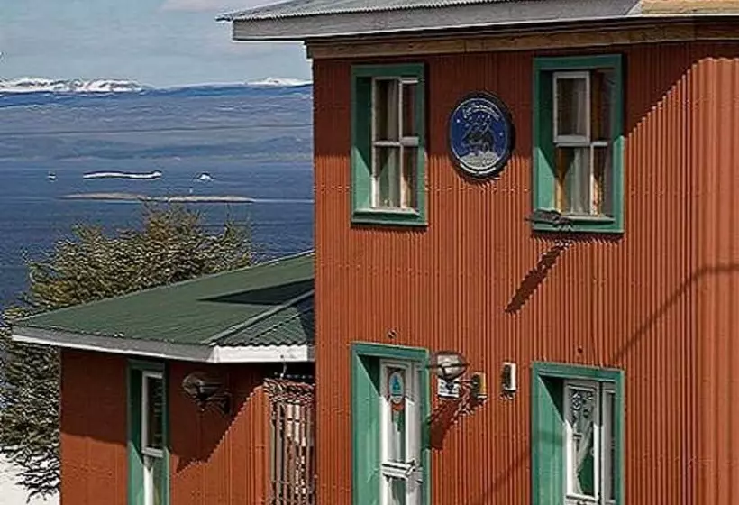 هتل Hostel Los Cormoranes