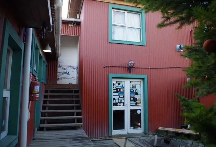 هتل Hostel Los Cormoranes
