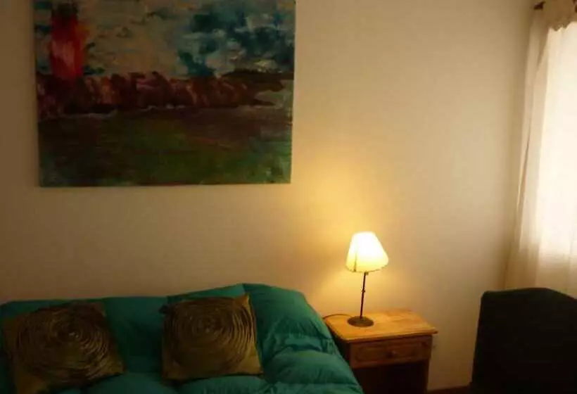 هتل Hostel Los Cormoranes