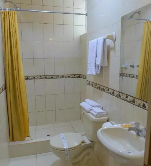 هتل Hostel Sol Andina Inn