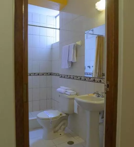 هتل Hostel Sol Andina Inn