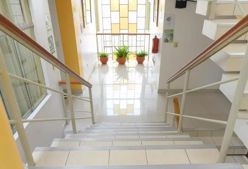 هتل Hostel Sol Andina Inn