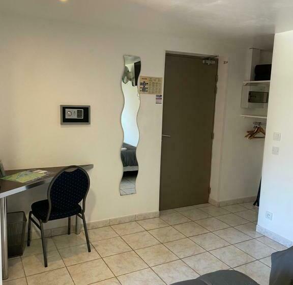 فندق Logis Hôtel La Chaumière