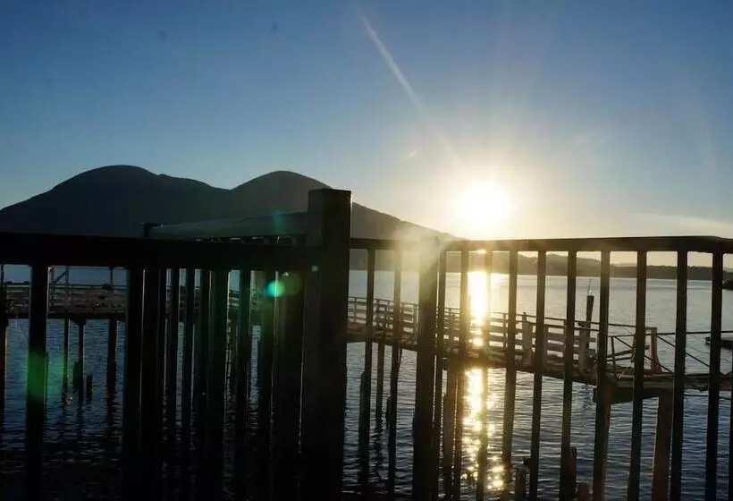 ホテル Lake Marina Inn