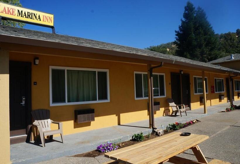 ホテル Lake Marina Inn