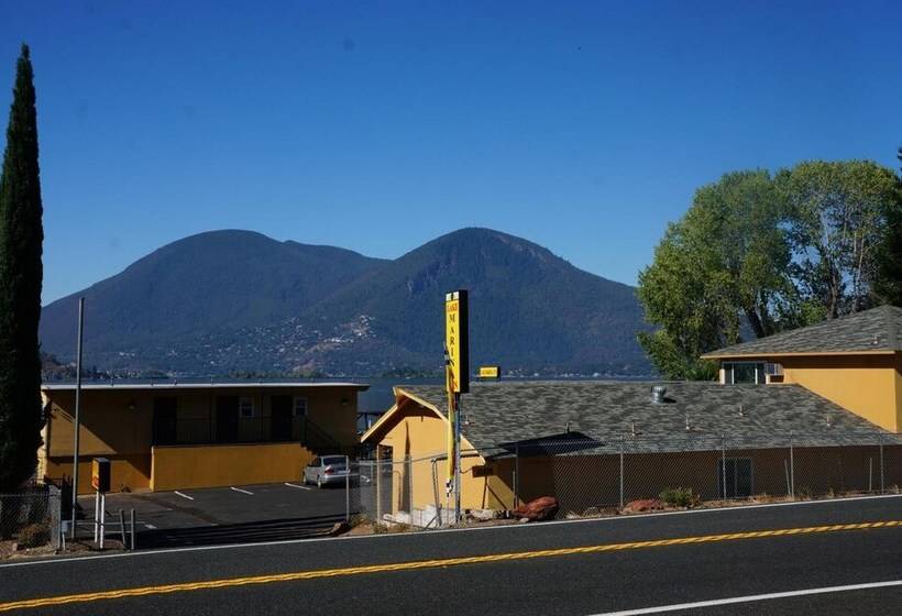 ホテル Lake Marina Inn