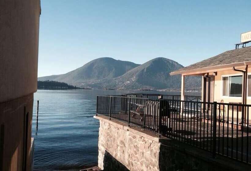 ホテル Lake Marina Inn