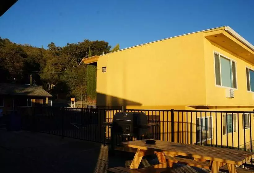 ホテル Lake Marina Inn