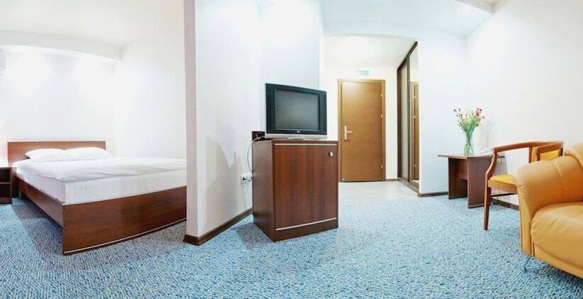 בית מלון כפרי Nadezhda