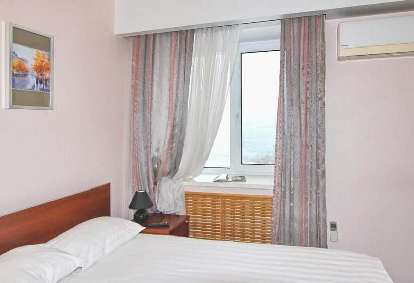 בית מלון כפרי Nadezhda