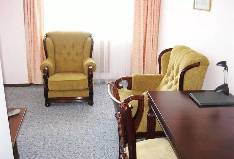هتل Nadezhda