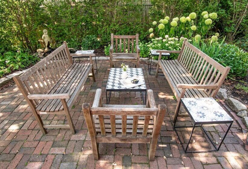 هتل The Waterford Inn