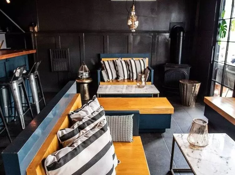 هتل The Waterford Inn