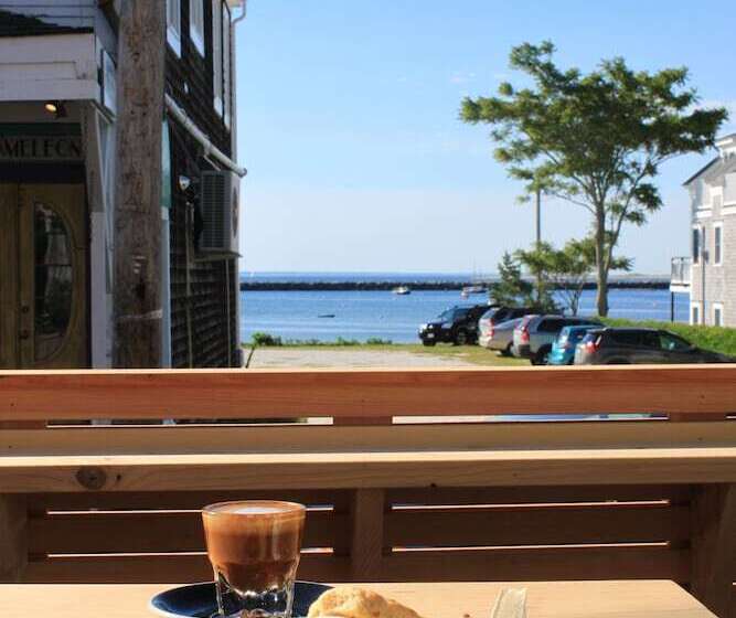 هتل The Waterford Inn