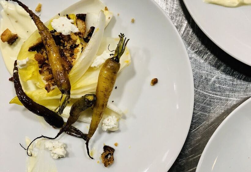 هتل The Waterford Inn