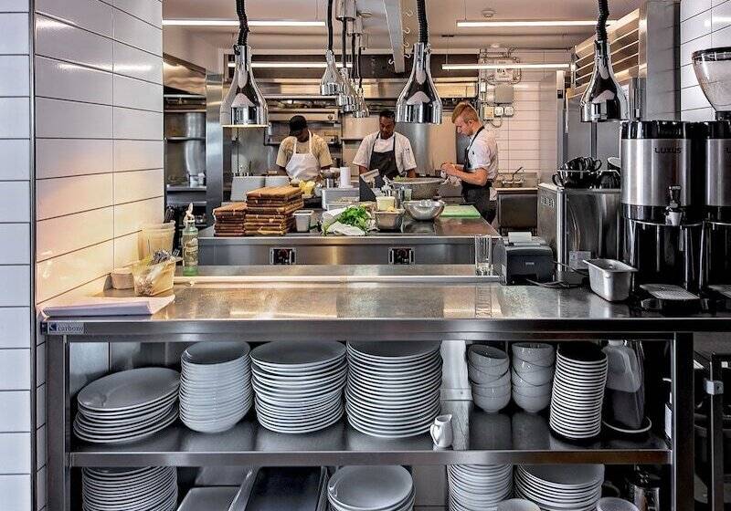 هتل The Waterford Inn