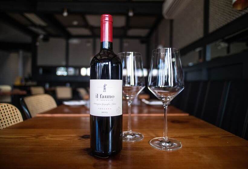 هتل The Waterford Inn