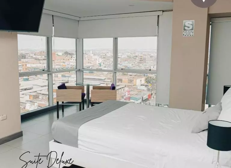 ホテル Viera Chimbote