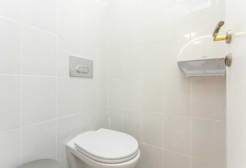 בית מלון כפרי Winterfell On Smolenskaya