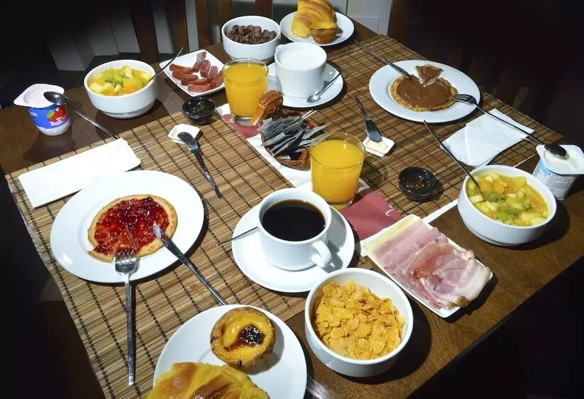 پانسیون Dukes Corner Guest House