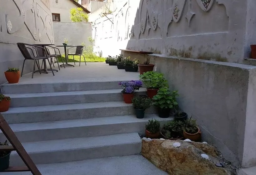 پانسیون Dukes Corner Guest House