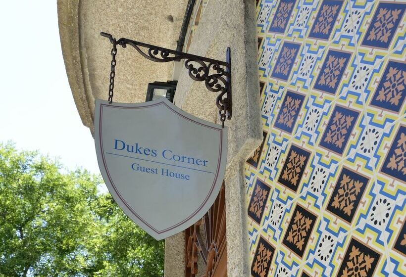 پانسیون Dukes Corner Guest House