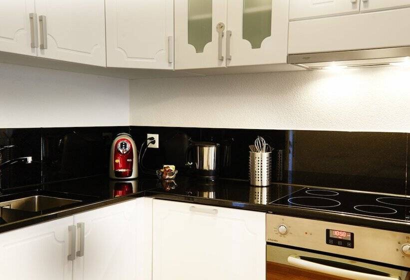 Residence Apartments By Hotel Du Commerce