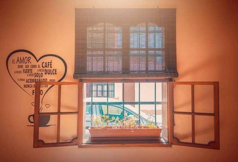 Wachaque Surf Hostel