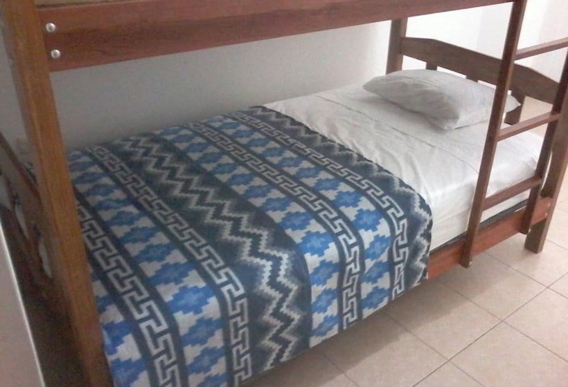 Wachaque Surf Hostel