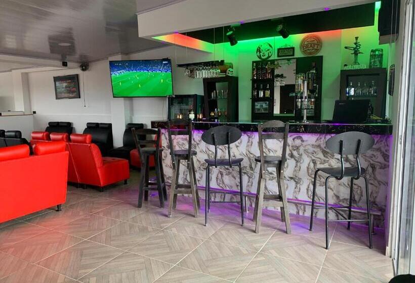 تختخواب و صبحانه Casa Modelia