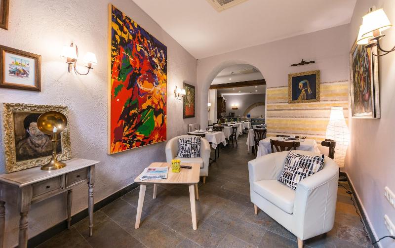 هتل Alda Via Leon