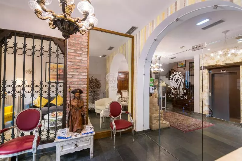 Hotel Alda Via Leon