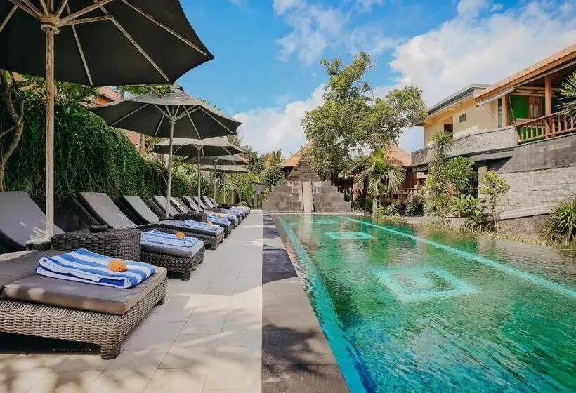 ホテル Bale Gede Lembongan
