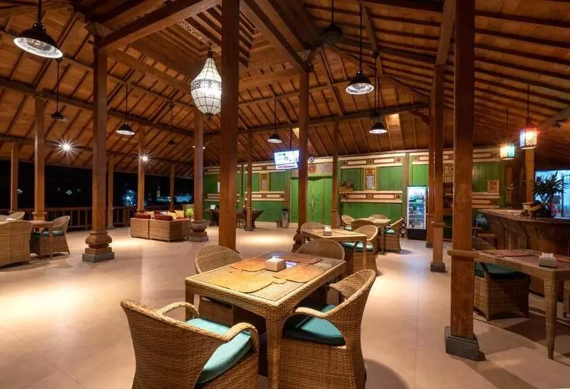 ホテル Bale Gede Lembongan