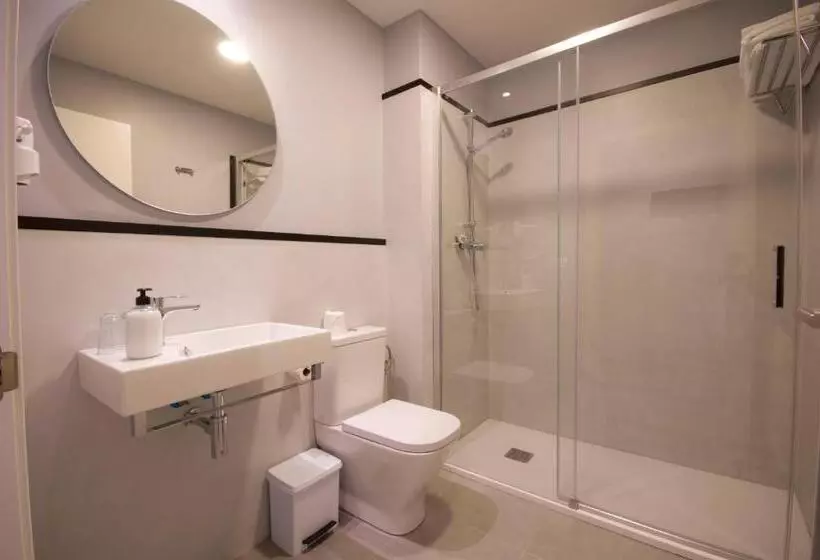 U Hotel Darío Lugo