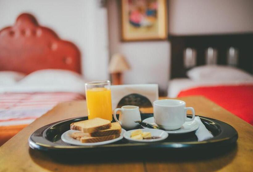 Отель Excalibur