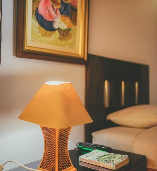 Отель Excalibur