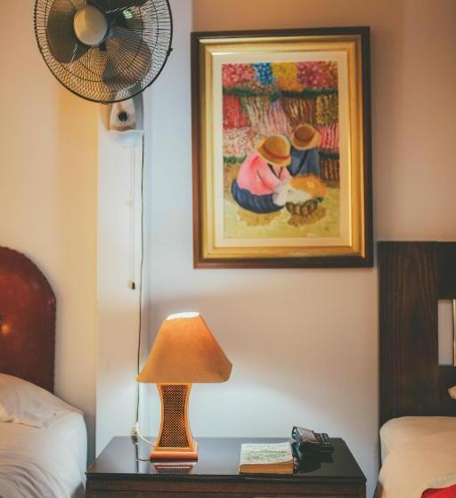 Отель Excalibur