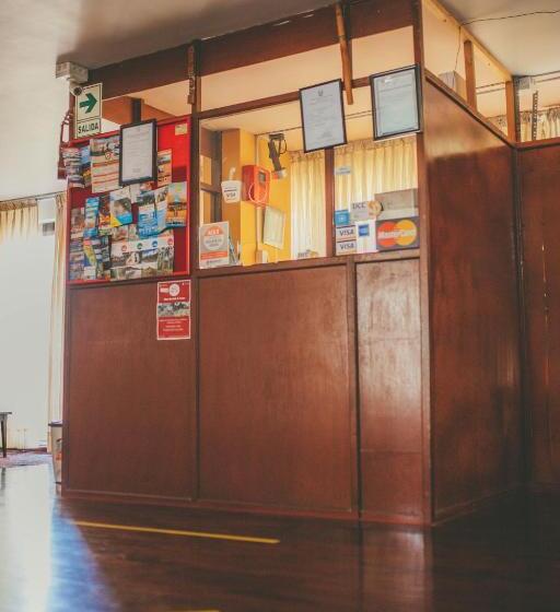 Отель Excalibur