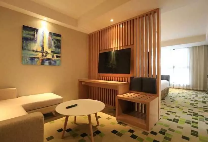 ホテル Holiday Inn Express Zhangjiakou Park View