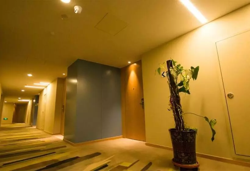 ホテル Holiday Inn Express Zhangjiakou Park View