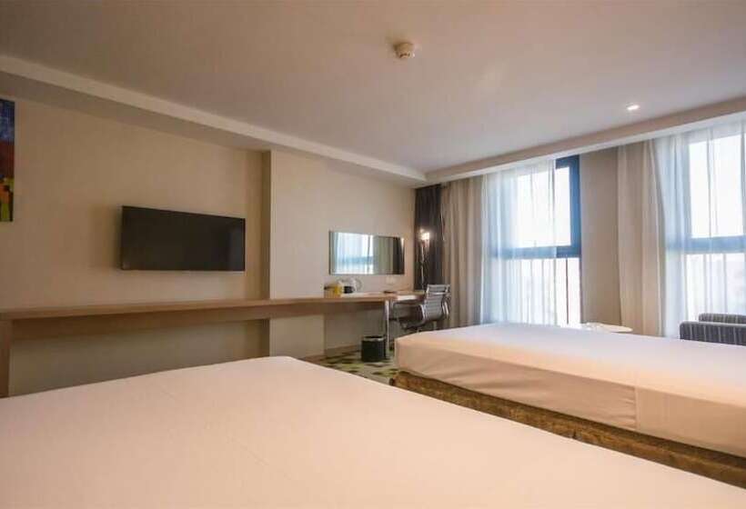 בית מלון כפרי Holiday Inn Express Zhangjiakou Park View