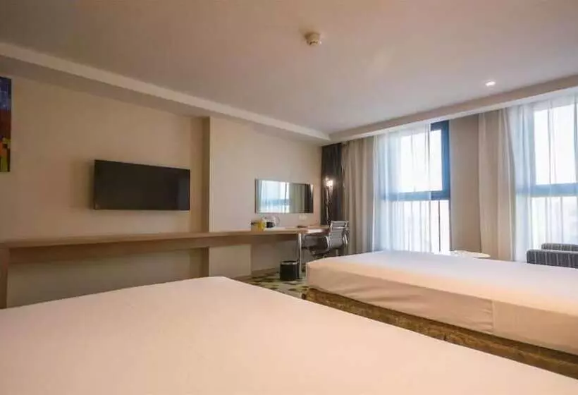 ホテル Holiday Inn Express Zhangjiakou Park View
