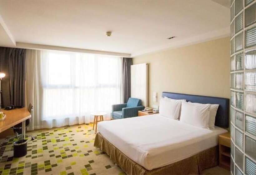 בית מלון כפרי Holiday Inn Express Zhangjiakou Park View