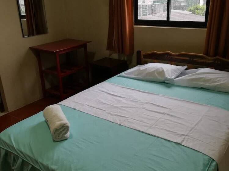 Отель Hospedaje El Emperador