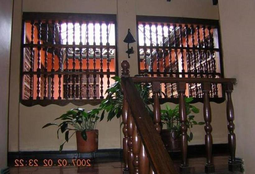 Hotel Hostal Balcony