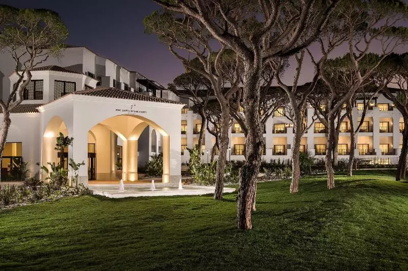 Pine Cliffs Ocean Suites, A Luxury Collection Resort & Spa, Algarve